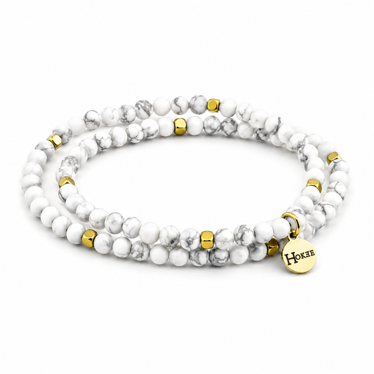 Bracelet STELLA en howlite blanche 4 mm double tour avec détails gold carrés