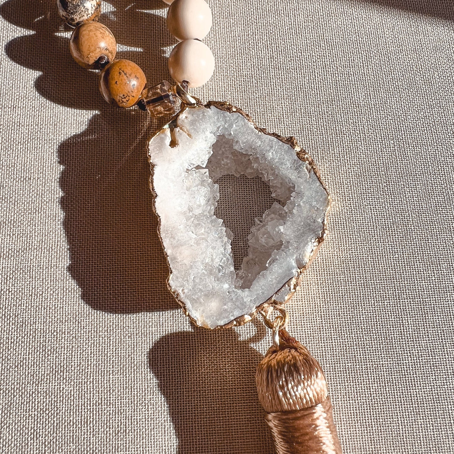 Sautoir ÉLISE – Corail Blanc, Jaspe Paysage & Agate Hokee Minéraux