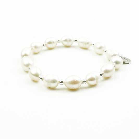 Bracelet CARLA en nacre naturelle avec finition argentée – Hokee Minéraux