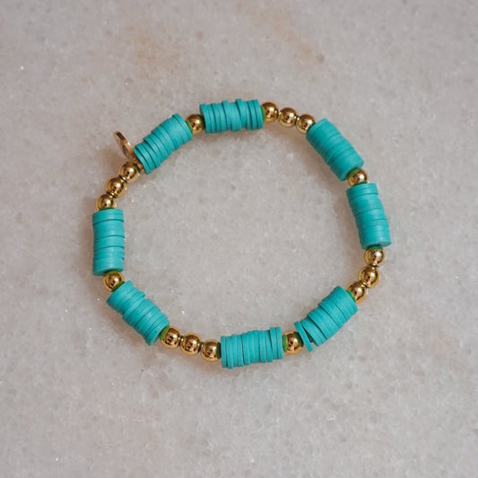 Bracelet AURA Turquoise en perles heishi et détails dorés