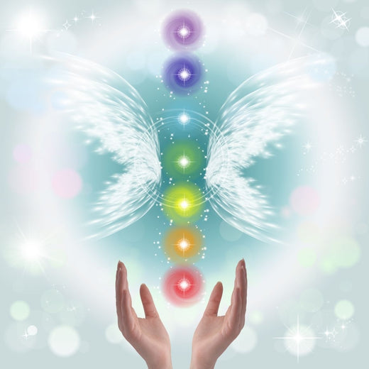 Illustration des 7 chakras alignés pour l’équilibre de l’énergie intérieure et le bien-être