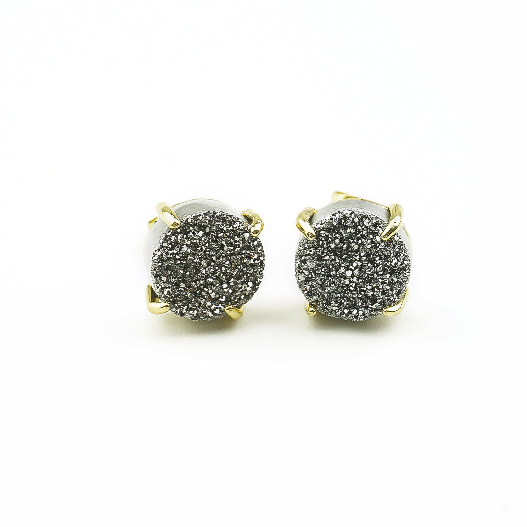 Boucles d’oreilles ALICE Gris en druzes d’agate et finition dorée – Hokee Minéraux
