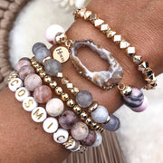 Détail des pierres naturelles du bracelet CANDICE