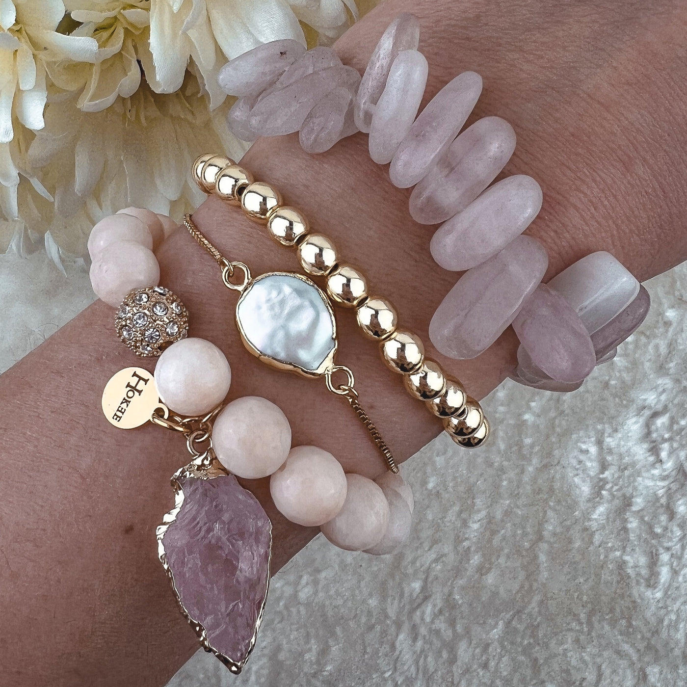 Bracelet MADDY en jade beige avec quartz rose
