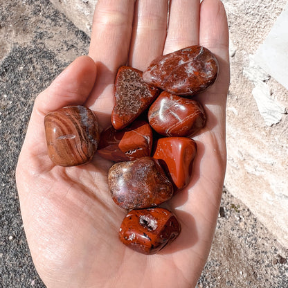 Pierre de jaspe rouge roulée Hokee Minéraux